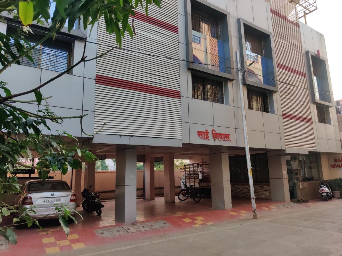 Sai Niwas Hotel Shirdi Bagian luar foto