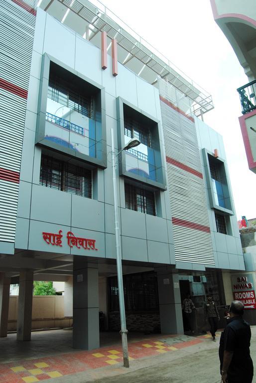 Sai Niwas Hotel Shirdi Bagian luar foto
